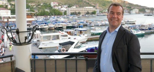Отличная реклама! Премьер РФ Медведев пожаловался на свой отдых в Крыму